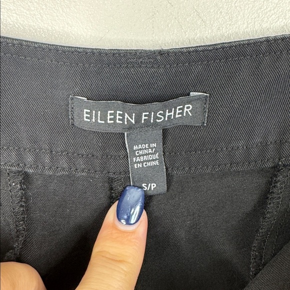 Eileen Fisher 100% Tencel Women's Small Button Front Black Walking Shorts - Picture 5 of 6